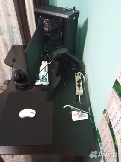 Игровой компьютер с монитором