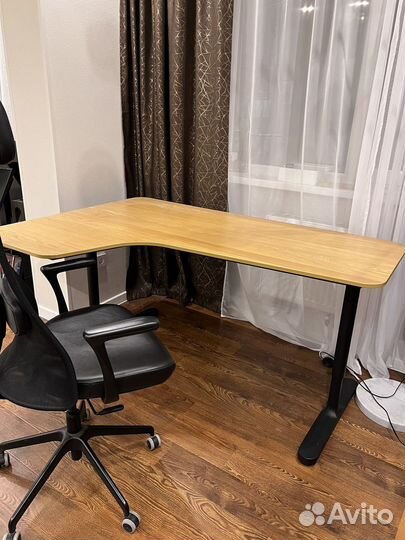 Стол рабочий IKEA bekant