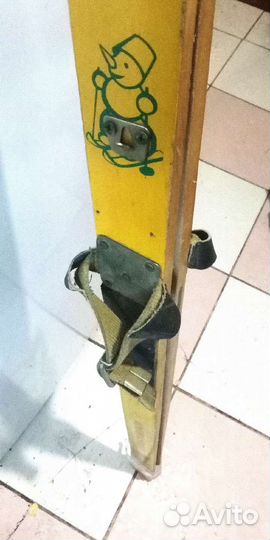 Лыжи беговые деревянные 145 см