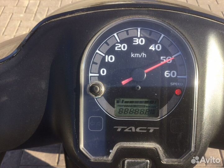 Скутер Honda tact AF79