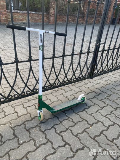 Трюковой самокат