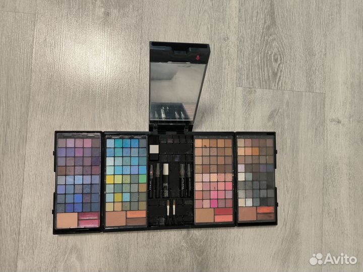 Большой набор теней