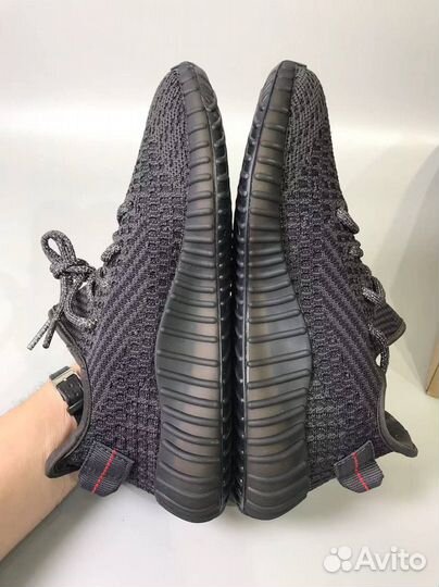 Кроссовки adidas yeezy черные