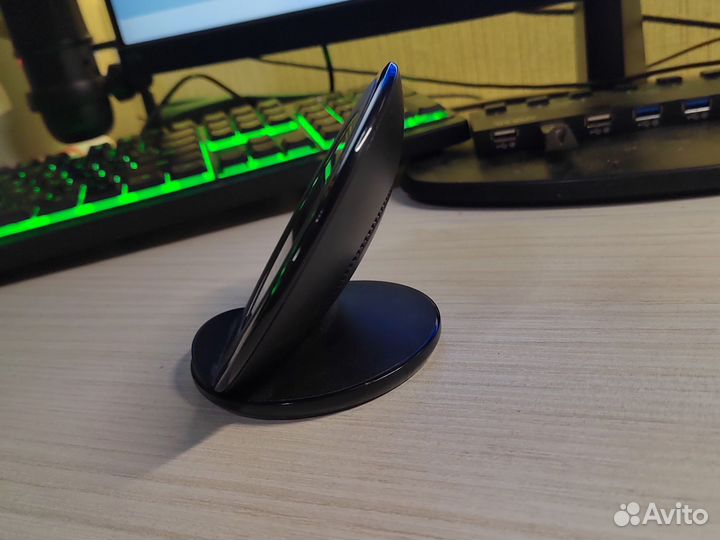 Беспроводная зарядка samsung