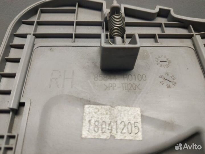 Обшивка стойки центральной правая Kia Rio X X-Line