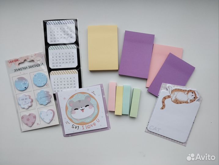 Клейкие бумажки для заметок