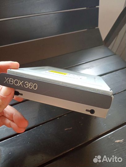 Диски, Kinect и дисковод Xbox 360