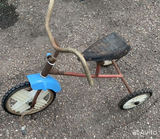 Детский трехколесный велосипед из СССР