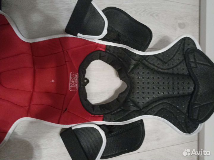 Нагрудник хоккейныйbauer vapor x800 lite размер М