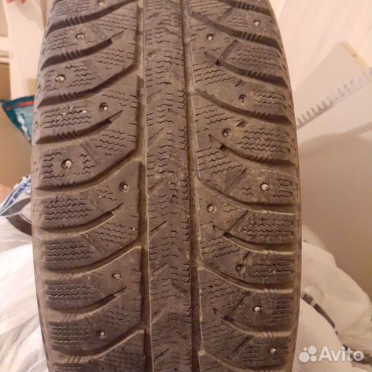 Bridgestone Ice Cruiser 7000 17.5/65 R14