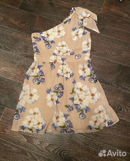 Летнее платье на одно плечо