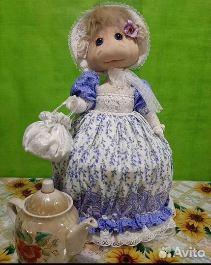 Кукла- грелка на чайник