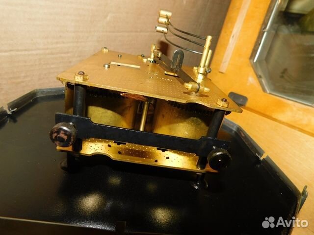 Старинные настенные часы Янтарь с боем СССР в инте