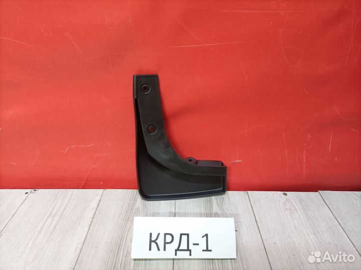 Брызговик передний правый Outlander 1 2003-2008