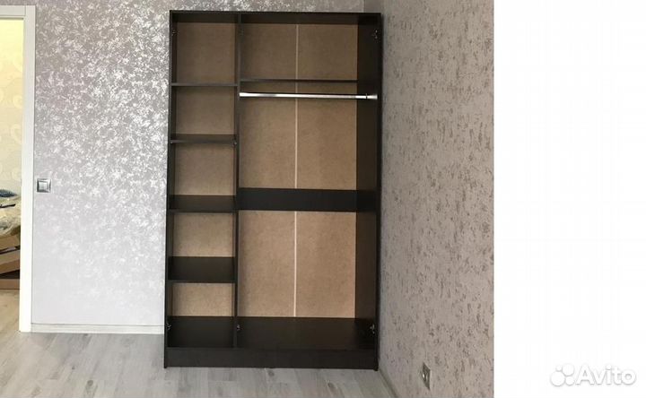 Шкаф с зеркалом