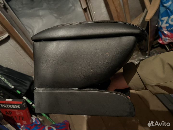 Магнитола, подлокотник