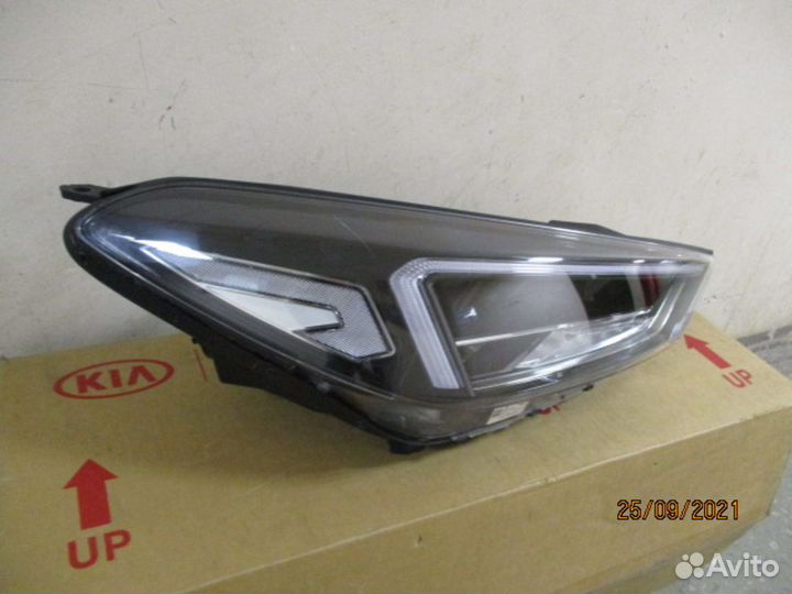 Фара правая Hyundai Tucson