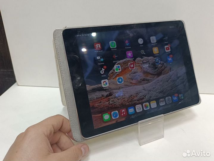 Планшет с SIM-картой Apple iPad Air 2 WiFi + Cellu