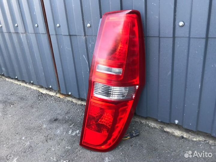 Фонарь задний правый Hyundai Grand Starex