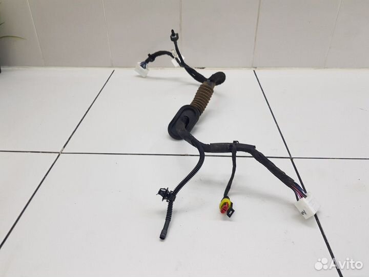 Электропроводка двери багажника (Haval F7)