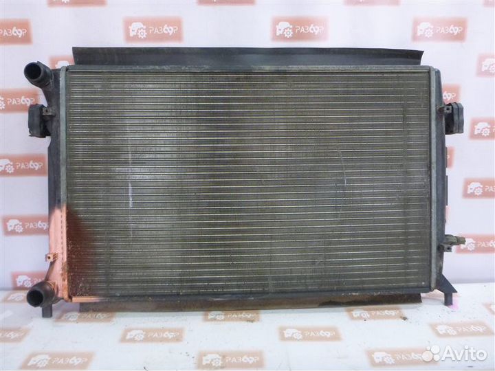 Радиатор двс Volkswagen Golf 5K1 cgga 2012