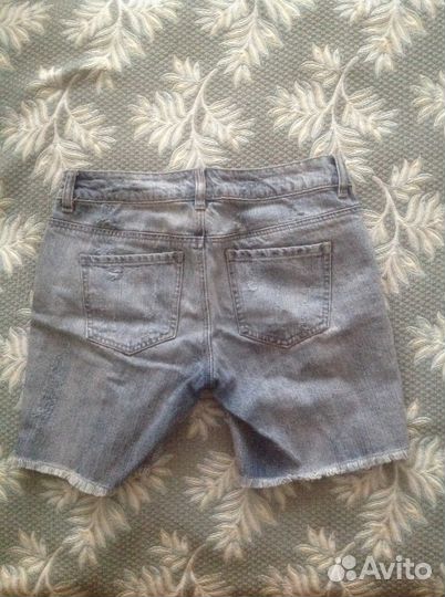 Джинсовые шорты фирмы 