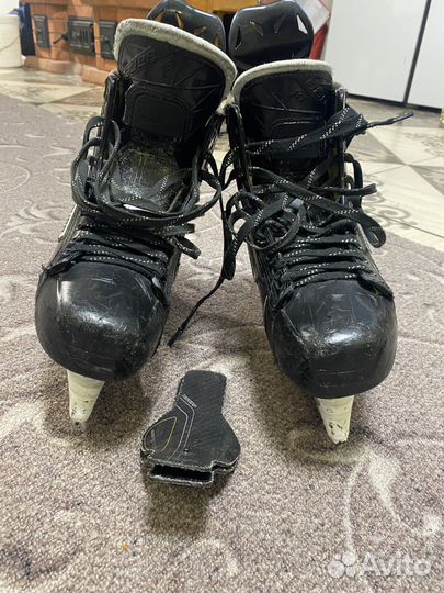 Хоккейные коньки bauer 1s размер 9.5D