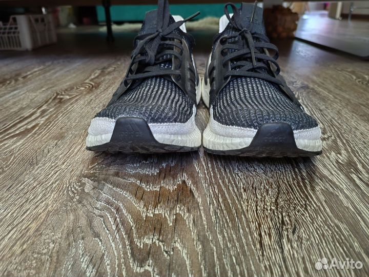 Кроссовки adidas ultraboost 19