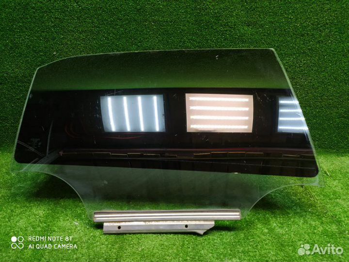 Стекло двери заднее правое Toyota Corolla 120