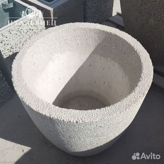 Вазон уличный