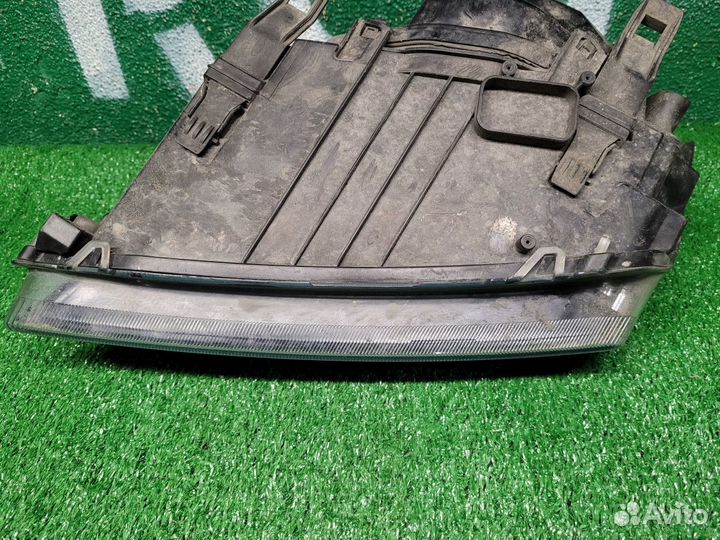 Фара правая Ford Focus 2