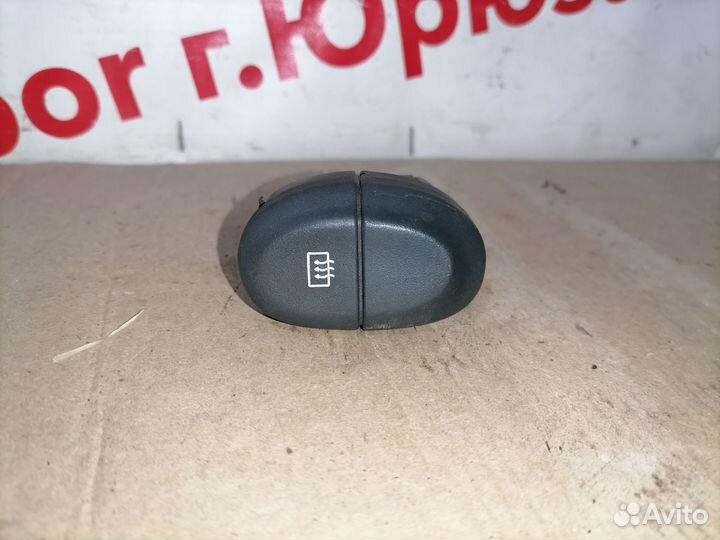 Кнопка обогрева заднего стекла Renault Megane 1