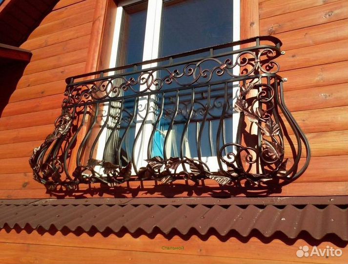 Кованая лестница для загородного дома