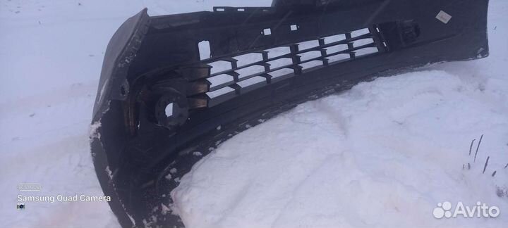 Бампер передний nissan Tiida c11