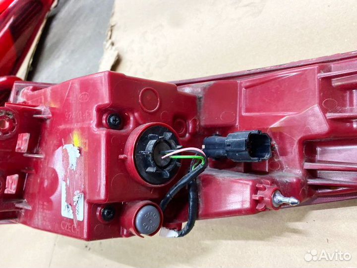 Киа Спортейдж 4 фонарь задний левый