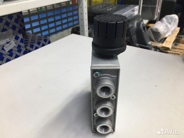 Блок клапанов ELC Вольво фш12 фш16 3944717