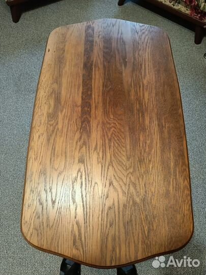 Антикварный журнальный столик