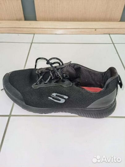 Кроссовки Skechers