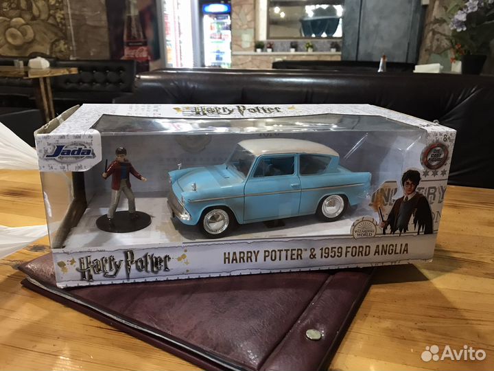 Jada 1/24 harry potter & 1959 Ford Anglia