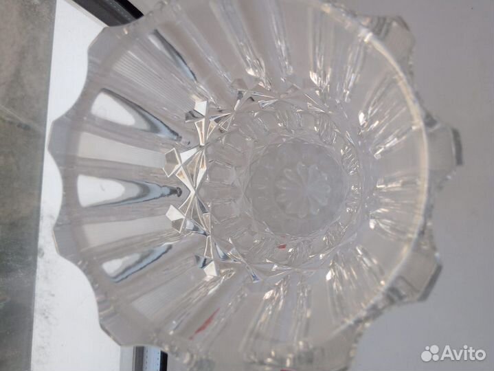 Ваза для цветов хрустальная