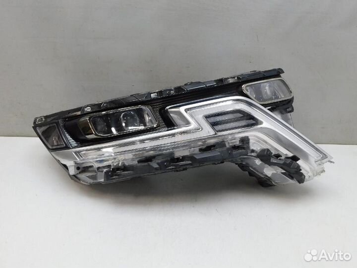 Фара правая Kia Carnival