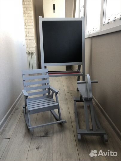 Детская мебель мольберт кресло и лошадка качалка