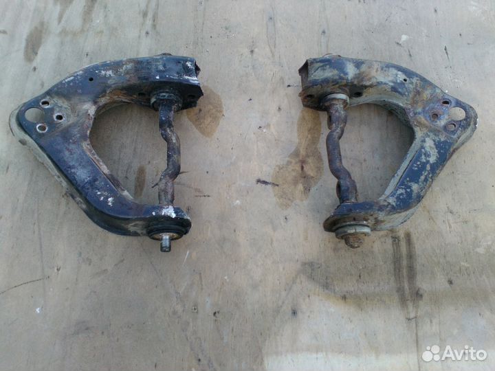 Рычаг поворотного кулака верхний Hyundai Libero