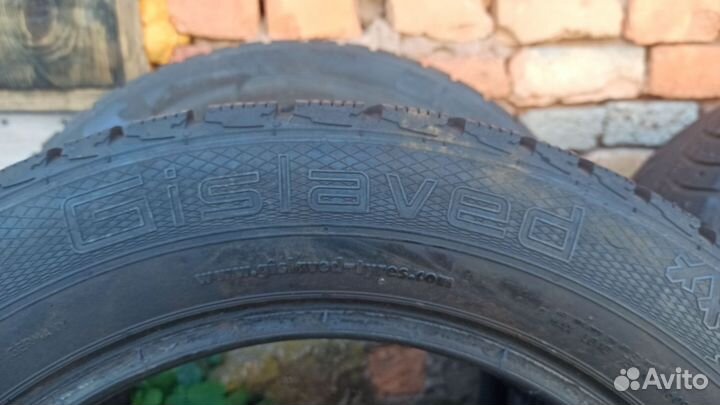 Gislaved Nord Frost 5 215/55 R16