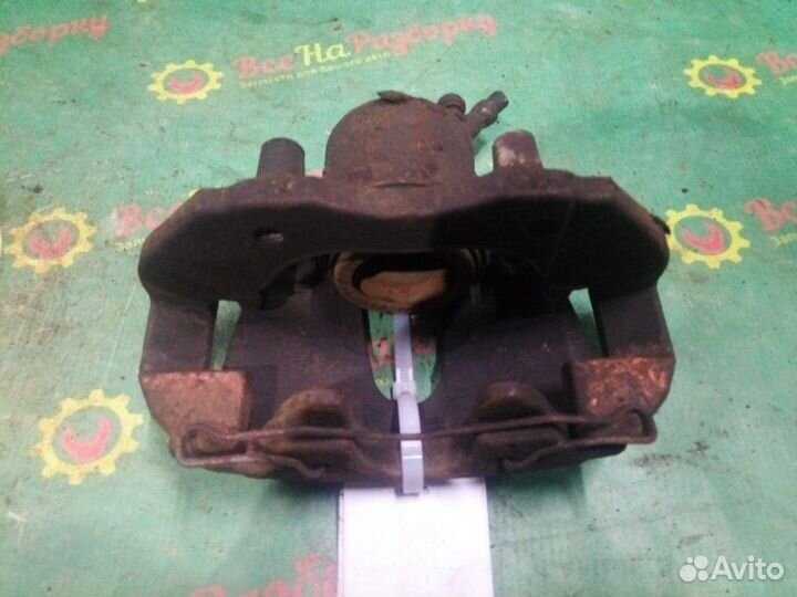 Суппорт передний правый Ford Focus 2