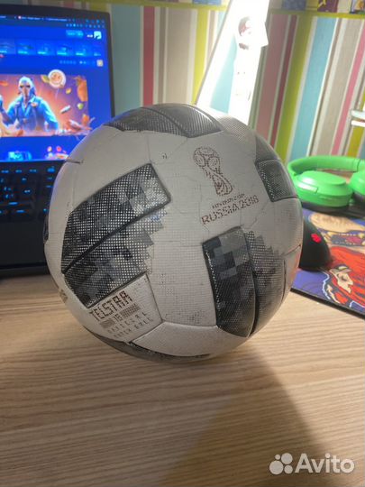 Футбольный мяч adidas telstar fifa 2018