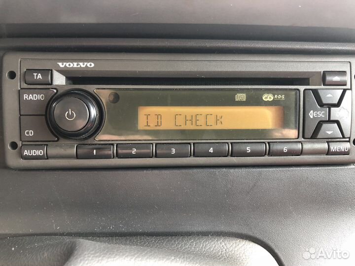 Оригинальная штатная магнитола Volvo 12v