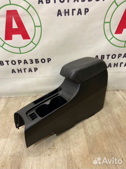 Подлокотник Mitsubishi Lancer 9 CS5W 4G63 2008