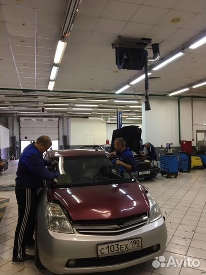 Лобовое стекло Тойота Приус Toyota Prius