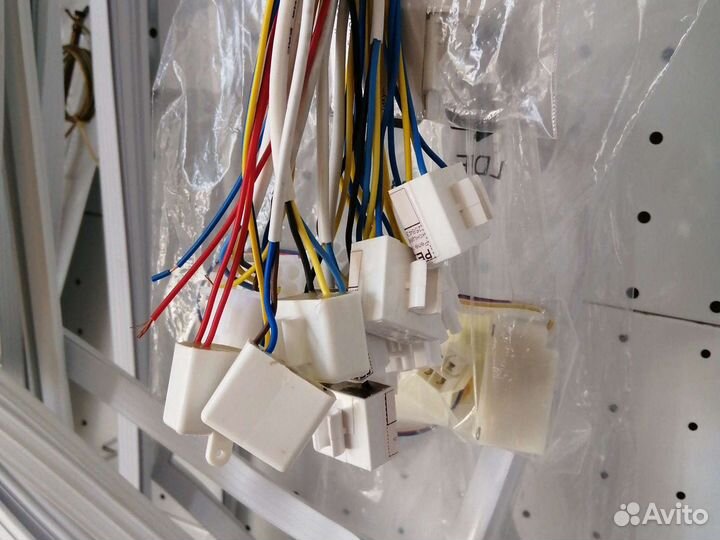 Предохранитель 3-х кон.птр-101 с колодкой